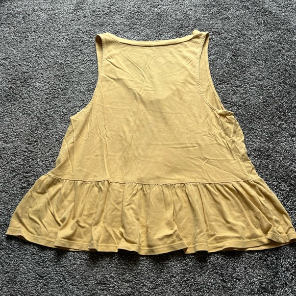 AE Yellow tank - Picture 2 of 4